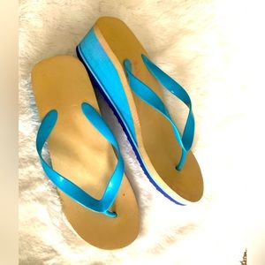 Women’s blue flip flops
